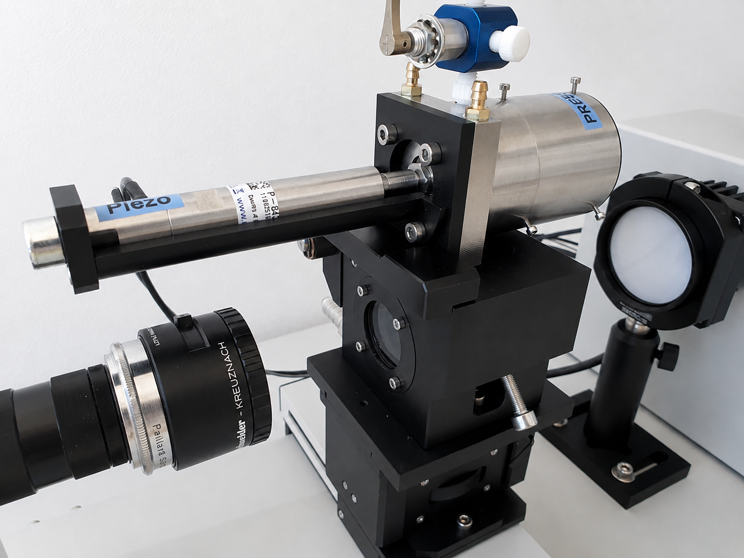 Direct capillary pressure measurement